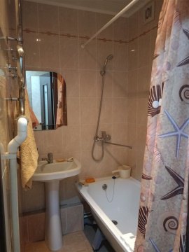 3-к квартира, 1/5 эт., 62м²