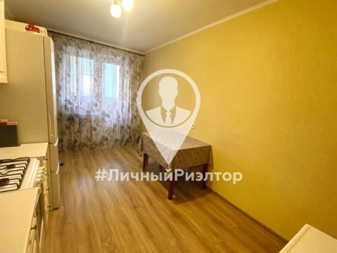 2-к квартира, 4/10 эт., 52м²