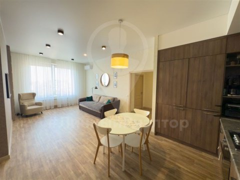 2-к квартира, 11/18 эт., 88м²