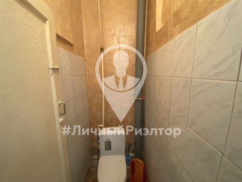 3-к квартира, 1/2 эт., 63м²